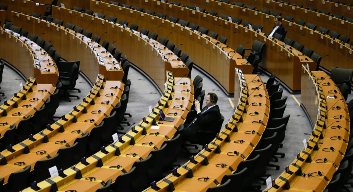 Άδειο το Ευρωπαϊκό Κοινοβούλιο – Για πρώτη φορά ηλεκτρονική ψηφοφορία λόγω κορωνοϊού