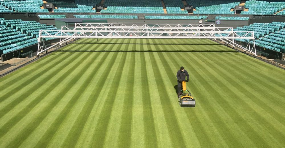 Αναβάλλεται και το Γουίμπλεντον