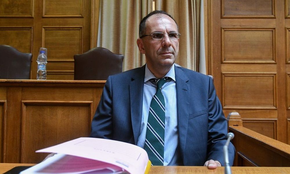 Γεραπετρίτης: Είναι πιθανό να κλείσουν όλα τα ελληνικά αεροδρόμια λόγω κορωνοϊού