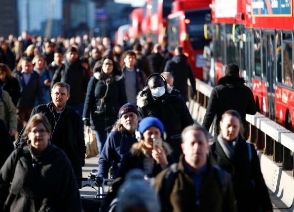 Η Βρετανία ικετεύει 65
