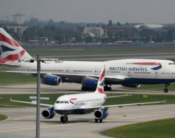 Κοροναϊός – Βρετανία : Η British Airways ανέστειλε προσωρινά τις πτήσεις σε αεροδρόμιο του Λονδίνου