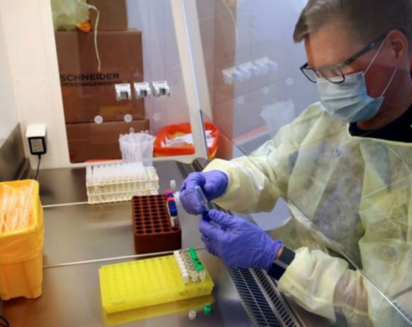 Κοροναϊός – Βρετανία : Νέες δοκιμές για τη θεραπεία από τον Covid 19