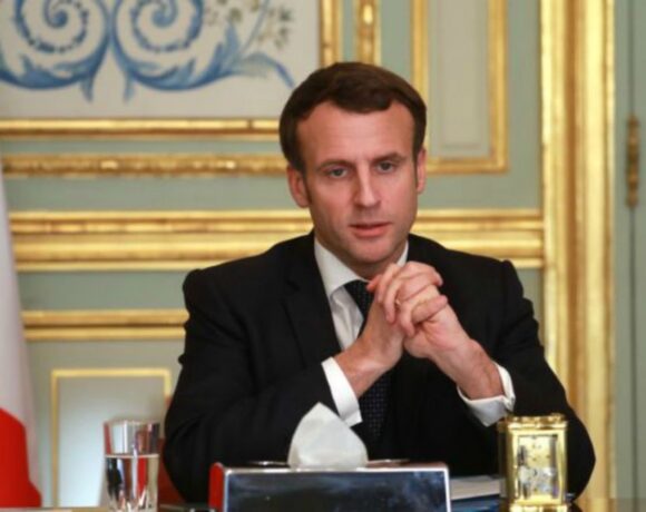 Κοροναϊός – Γαλλία : 240 νεκροί σε μια ημέρα – Σε καραντίνα 6 εβδομάδων