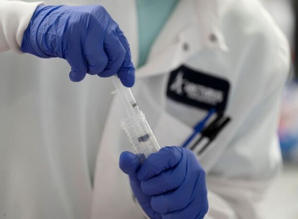 Κοροναϊός : Σε εξέλιξη κλινική δοκιμή εμβολίου σε 108 εθελοντές στην Κίνα