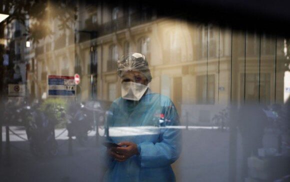 Κορωνοϊός Γαλλία: Μπλακ άουτ στα νοσοκομεία του Παρισιού εντός 48 ωρών