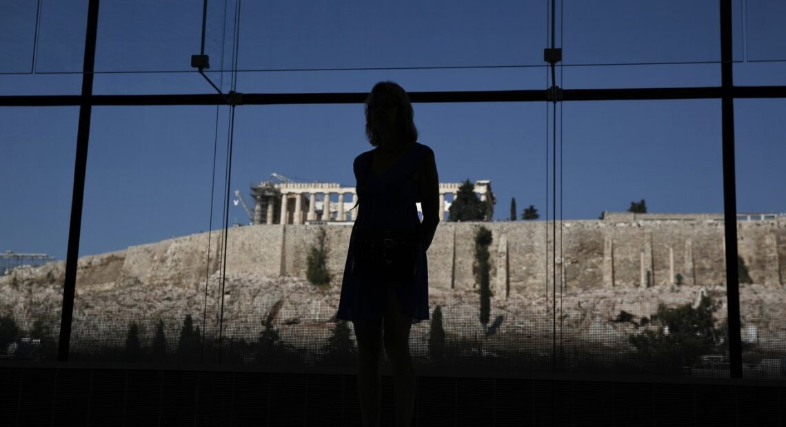 Κορωνοϊός: Επισήμως ύφεση το 2020 και στην Ελλάδα – Στον «αέρα» οι τελικές αποφάσεις