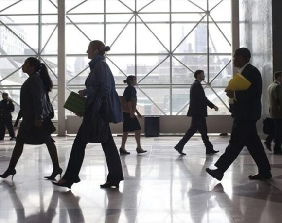 Μέτρα για τον κορωνοϊό: Αναστολή συμβάσεων εργασίας αντί για απολύσεις