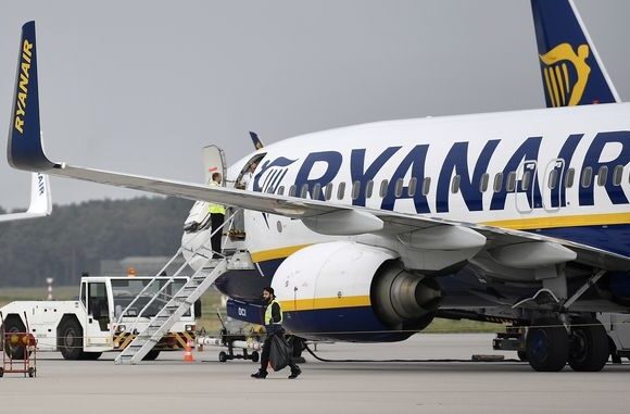 Μόνο από Ιρλανδία σε Βρετανία θα πετάει η Ryanair από 24 Μαρτίου