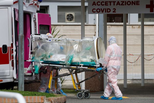 Πάνω από 600.000 τα κρούσματα παγκοσμίως – Οι ΗΠΑ πέρασαν το φράγμα των 100