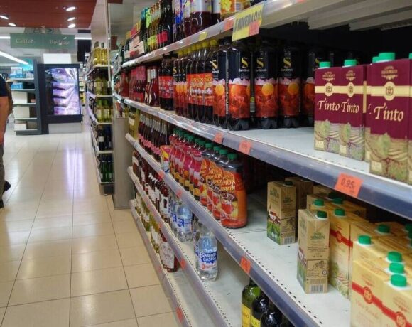 Πανικός σε σούπερ μάρκετ στην Πρέβεζα: Πελάτης φώναζε «έχω κοροναϊό»