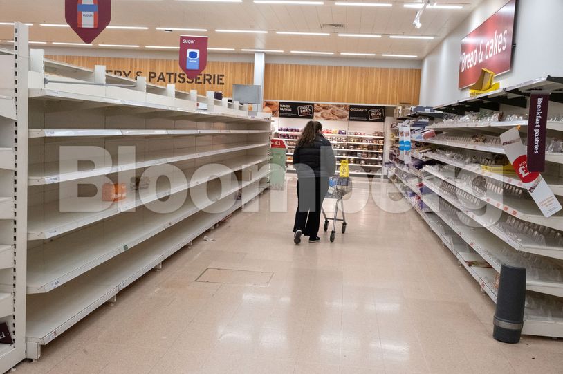 Ρεκόρ 10ετίας στις πωλήσεις των σουπερμάρκετ στη Βρετανία