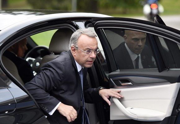 Σταϊκούρας: Έρχεται νέα λίστα επιχειρήσεων που πλήττονται από τον κορωνοϊό