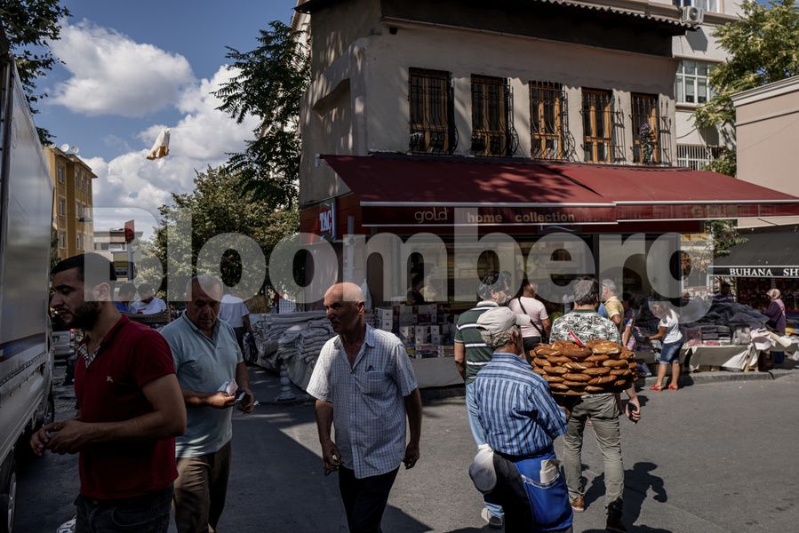 «Χαρτζηλίκι» Ερντογάν για την πανδημία: Δίνει €138,45 σε 2,1 εκατ