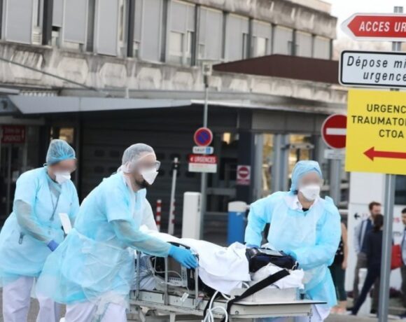 Koρωνοϊός – Γαλλία: Άλλοι 112 νεκροί σε μία ημέρα