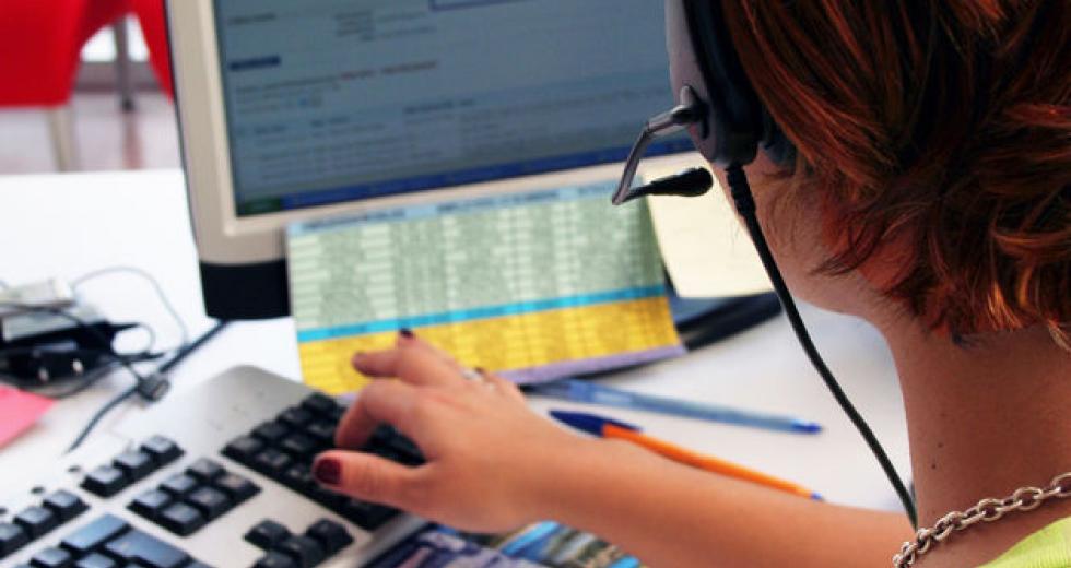Teleperformance: Νέες καταγγελίες εργαζομένων για έλλειψη μέτρων προστασίας από την εταιρεία