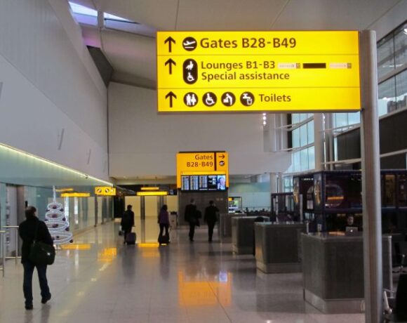 Αεροπορικές: 4ωρο Check In με ιατρικές εξετάσεις και αύξηση των τιμών των εισιτηρίων | ΒΙΝΤΕΟ