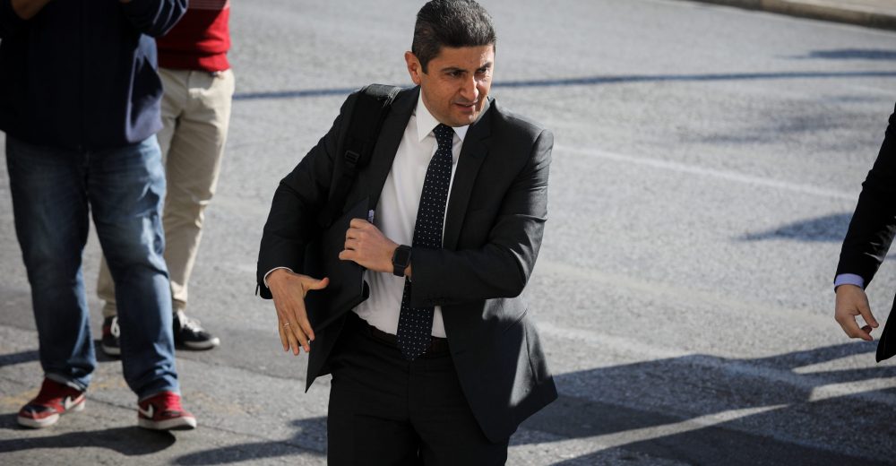 Αυγενάκης: «Μάιο οι προπονήσεις, κεκλεισμένων των θυρών οι αγώνες»