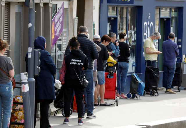 Γαλλια: Η καραντίνα οδήγησε τους φοιτητές στα συσσίτια