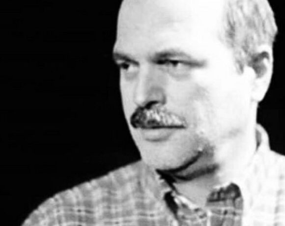 Γιάννης Καραχισαρίδης : Ο κόσμος του πολιτισμού αποχαιρετά τον σκηνοθέτη