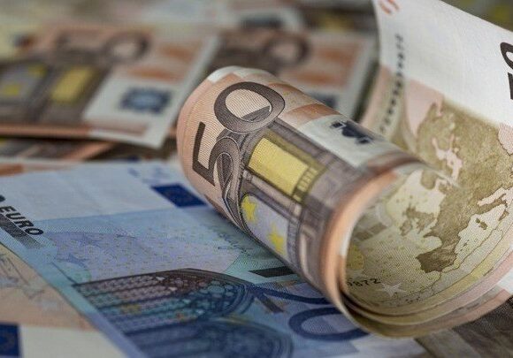 Δάνεια έως €7 δισ
