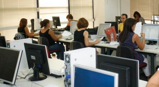 Επίδομα 800 ευρώ: Τμηματικά και πριν το Πάσχα η καταβολή