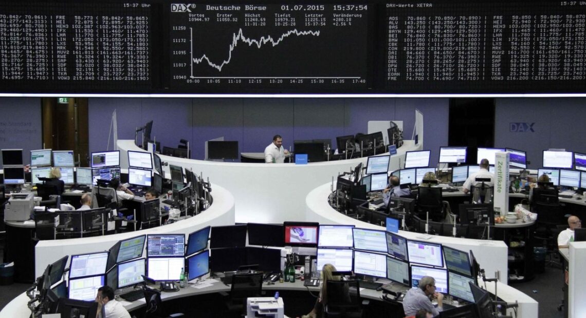 Η άρση των περιοριστικών μέτρων συγκράτησε τις απώλειες στις ευρωαγορές