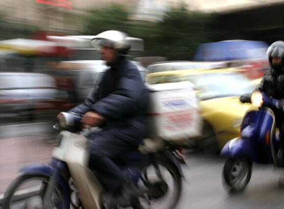 Η Interpol προειδοποιεί για «βαποράκια» που παριστάνουν τους διανομείς εν μέσω καραντίνας