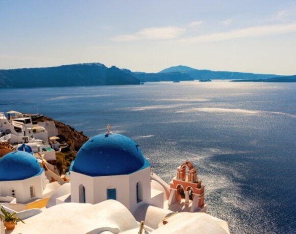 Η Telegraph «ψηφίζει Ελλάδα» μετά την καραντίνα