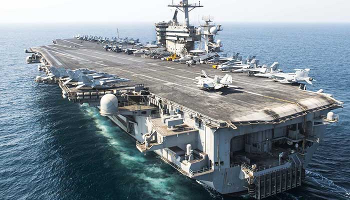 ΗΠΑ: Το Πεντάγωνο αρνείται την εκκένωση αεροπλανοφόρου με 4