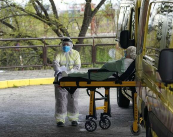 Ισπανία : Μειώνεται ο ρυθμός των νέων θανάτων – 510 νεκροί το τελευταίο 24ωρο