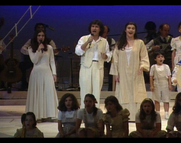 «…και με φως και με θάνατον ακαταπαύστως»: Μνήμες και αισθήσεις στην παράσταση του Κ