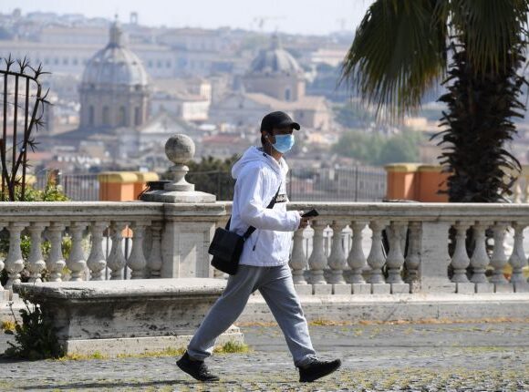 Κοροναϊός : 433 νεκροί σε μια μέρα στην Ιταλία – Μειώνεται ο ρυθμός μετάδοσης του ιού
