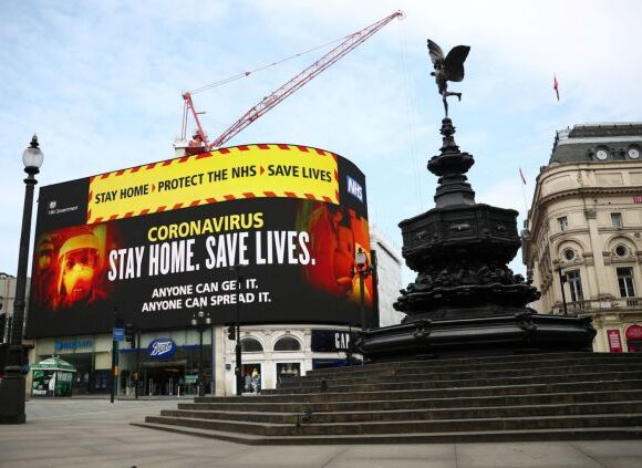 Κοροναϊός : Άλλοι 870 νέοι θάνατοι στα νοσοκομεία της Βρετανίας