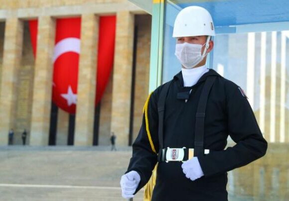 Κοροναϊός: Ξεπέρασαν τις 3