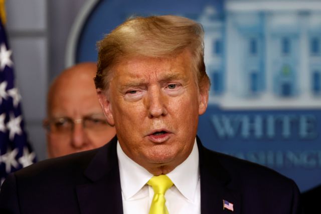 Κοροναϊός : Ο Τραμπ ανέστειλε μέχρι νεωτέρας τη μετανάστευση