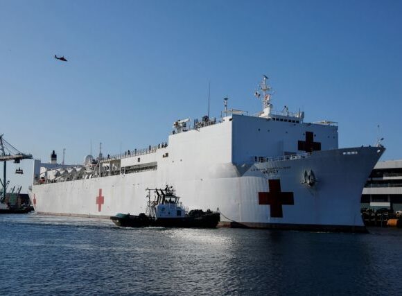 Κοροναϊός : Συναγερμός σε πλωτό νοσοκομείο στην Καλιφόρνια – Επτά κρούσματα σε νοσηλευτές