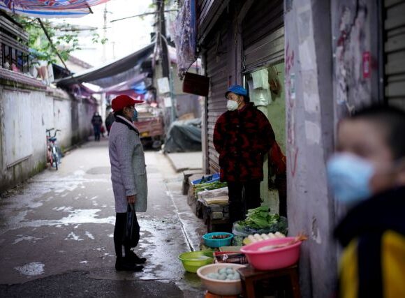 Κοροναϊός: Τα «γυρνάει» η Κίνα για τους νεκρούς στην Ουχάν – Πόσοι προστέθηκαν στη «μαύρη» λίστα