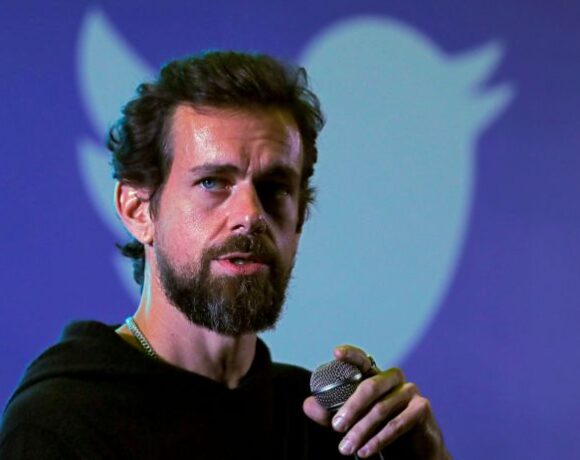 Κοροναϊός : O ιδρυτής του Twitter χαρίζει το 1/3 της περιουσίας του