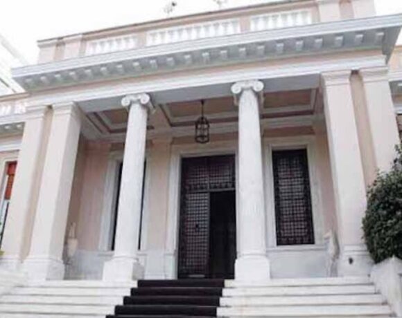 Κυβέρνηση: Τα ΚΕΚ δεν θα πληρωθούν για το καταργηθέν πρόγραμμα τηλεκατάρτισης