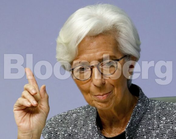 Λαγκάρντ προς ΕΕ: Η ΕΚΤ θα κάνει ό,τι είναι απαραίτητο για να βοηθήσει την οικονομία, αλλα συνεργαστείτε και σεις