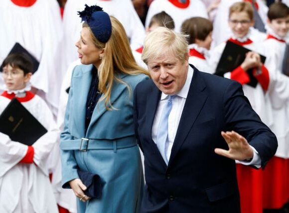 Με συμπτώματα κοροναϊού η έγκυος μνηστή του Μπόρις Τζόνσον