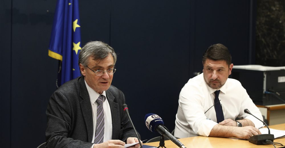 Με Τσιόδρα και ίσως με Χαρδαλιά η τηλεδιάσκεψη