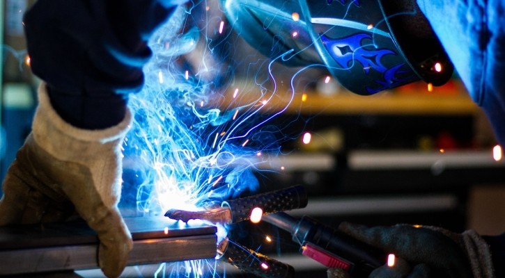 Μεγάλη πτώση για τη μεταποίηση στην ευρωζώνη τον Μάρτιο