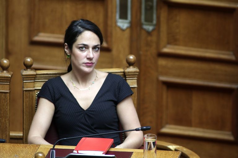 Μιχαηλίδου: Τέλη Μαΐου η καταβολή του έκτακτου επιδόματος σε οικογένειες με ανήλικα τέκνα