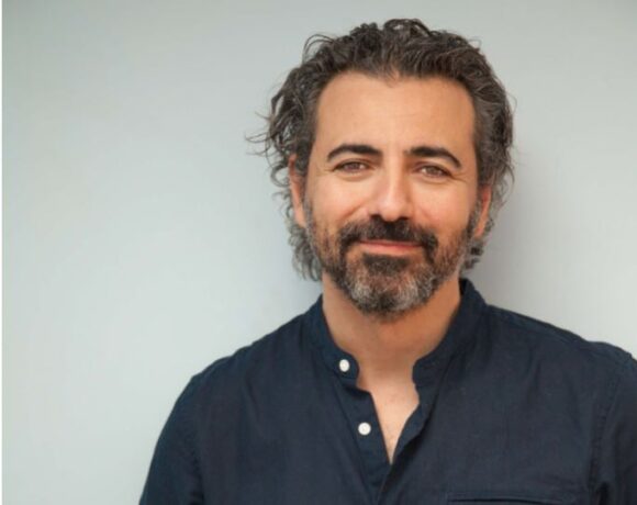 Ο Λευτέρης Γιοβανίδης, νέος καλλιτεχνικός διευθυντής του Δημοτικού Θεάτρου Πειραιά