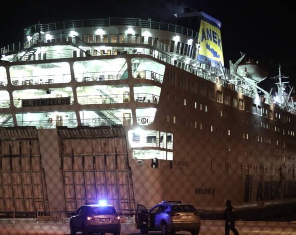 Πλοίο «Ελευθέριος Βενιζέλος»: Απασφαλίζεται σήμερα η «υγειονομική βόμβα» με τα 119 κρούσματα