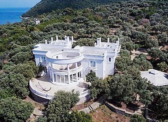 Πωλητήριο σε νησάκι του Αιγαίου βάζει η Τουρκία