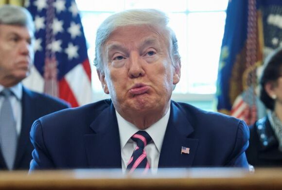 Σε τρικυμία ο Τραμπ: «Σαρκαστική» η πρόταση για τα απολυμαντικά, λέει τώρα