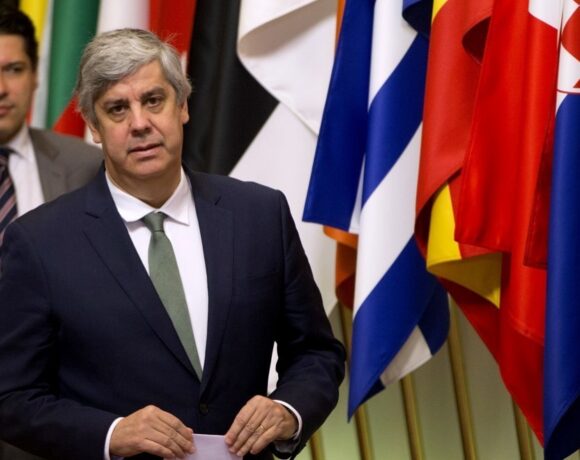 Σεντένο: Να εφαρμοστεί γρήγορα το πρόγραμμα τριών πυλώνων του Eurogroup – Δυσχεραίνει το έργο της Συνόδου Κορυφής
