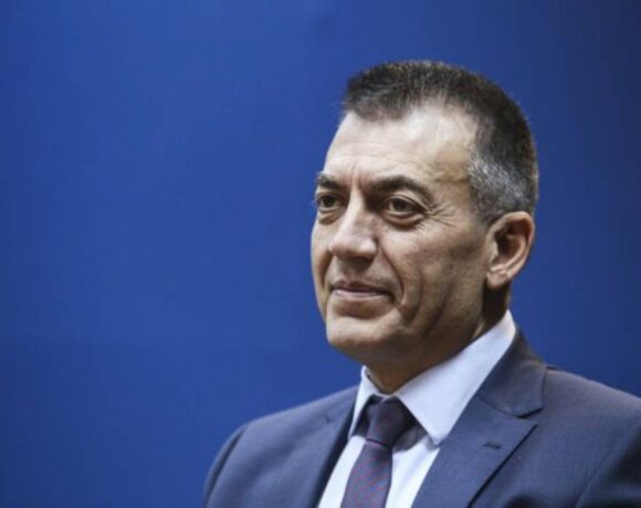 Στρoφή: Τέλος τα Voucher – Απευθείας τα 600 ευρώ στους επιστήμονες